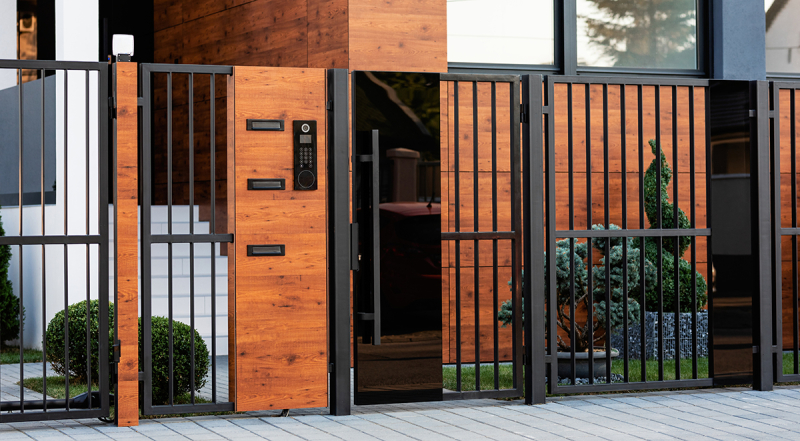 Residential Access Control: Upgrading Your Home&#039;s Security with Smart Fencing