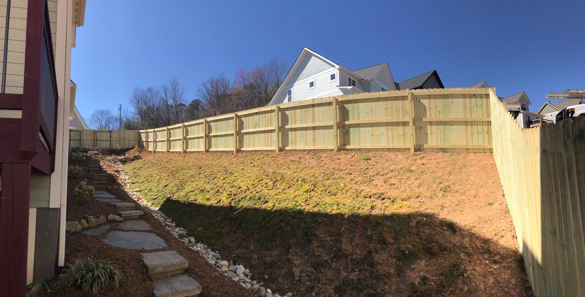 privacy fence mills river
